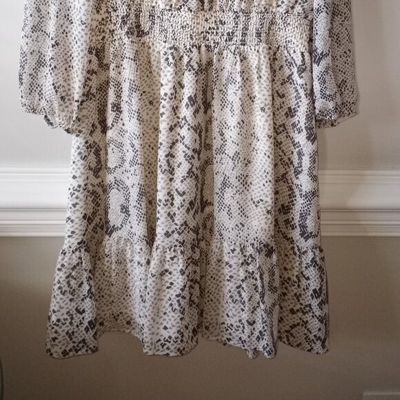 'J.CREW ' L/S Snakeskin design Fully Lined Size L Dress EUC - Picture 2 of 9